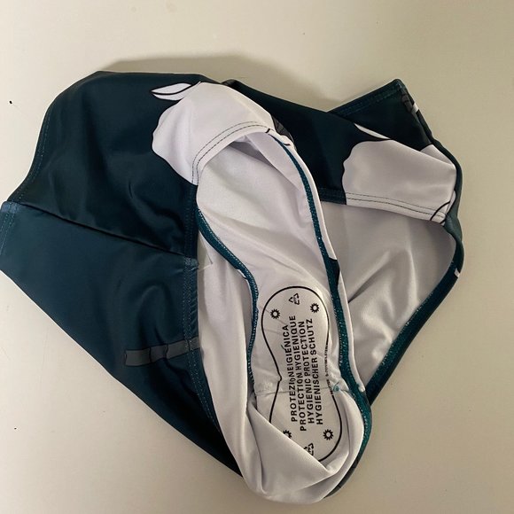 New Bathing Suit - Picture 3 of 4